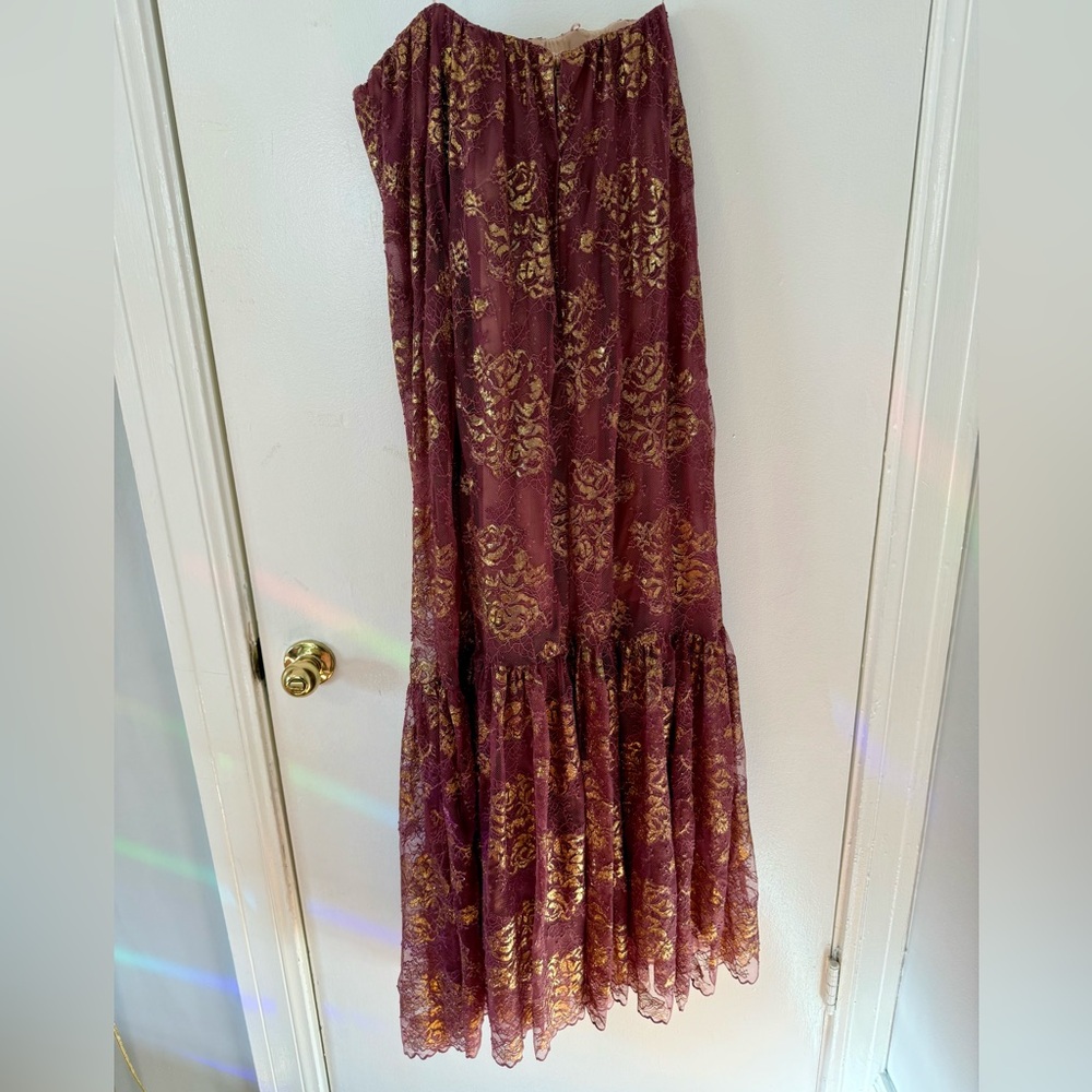 NWT Helsi Cara Strapless Lace Dress in Pink Mauve and Gold. Medium. - Picture 6 of 12